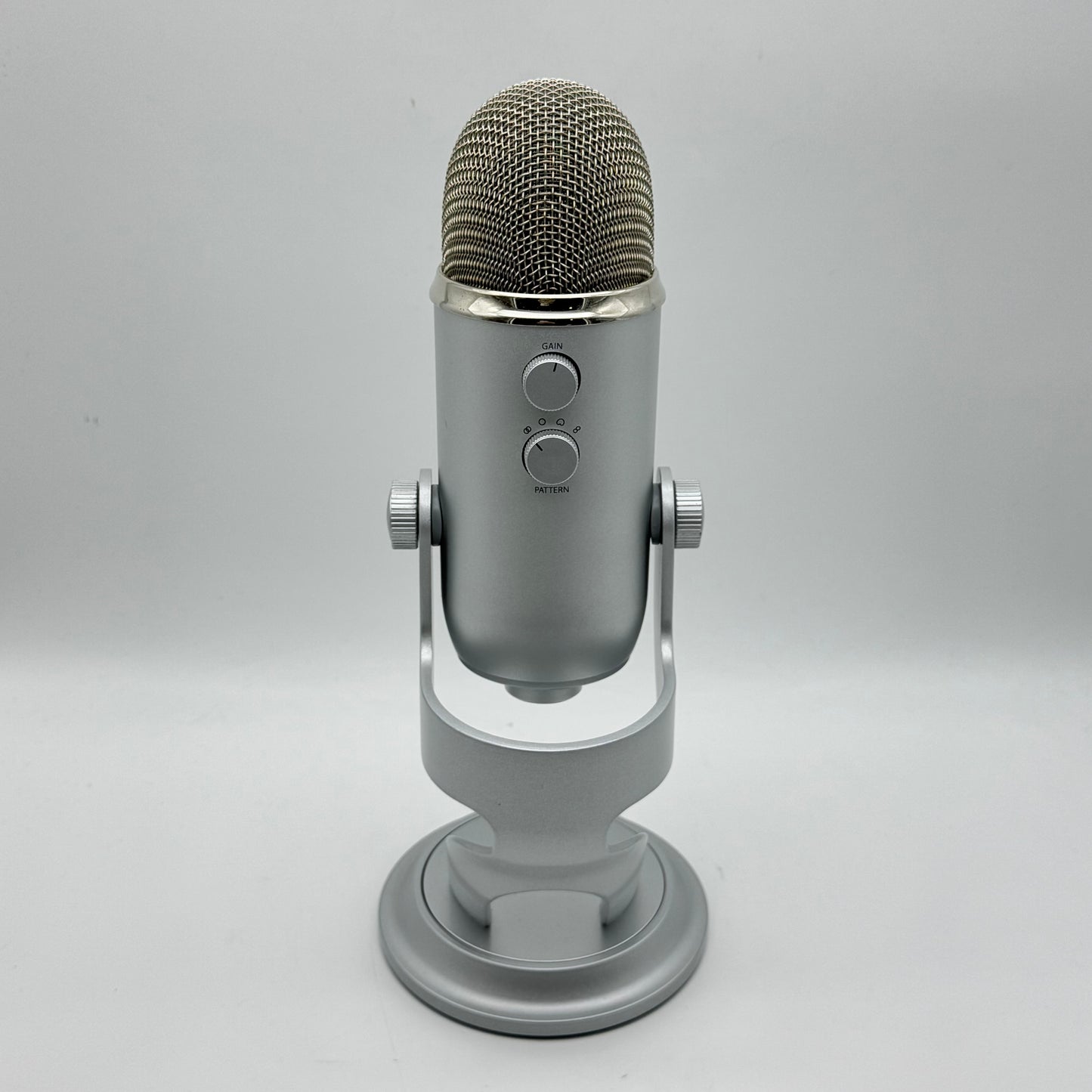 Logitech Blue Yeti Podcast Steaming USB Condenser Microphone A00132 888-000325