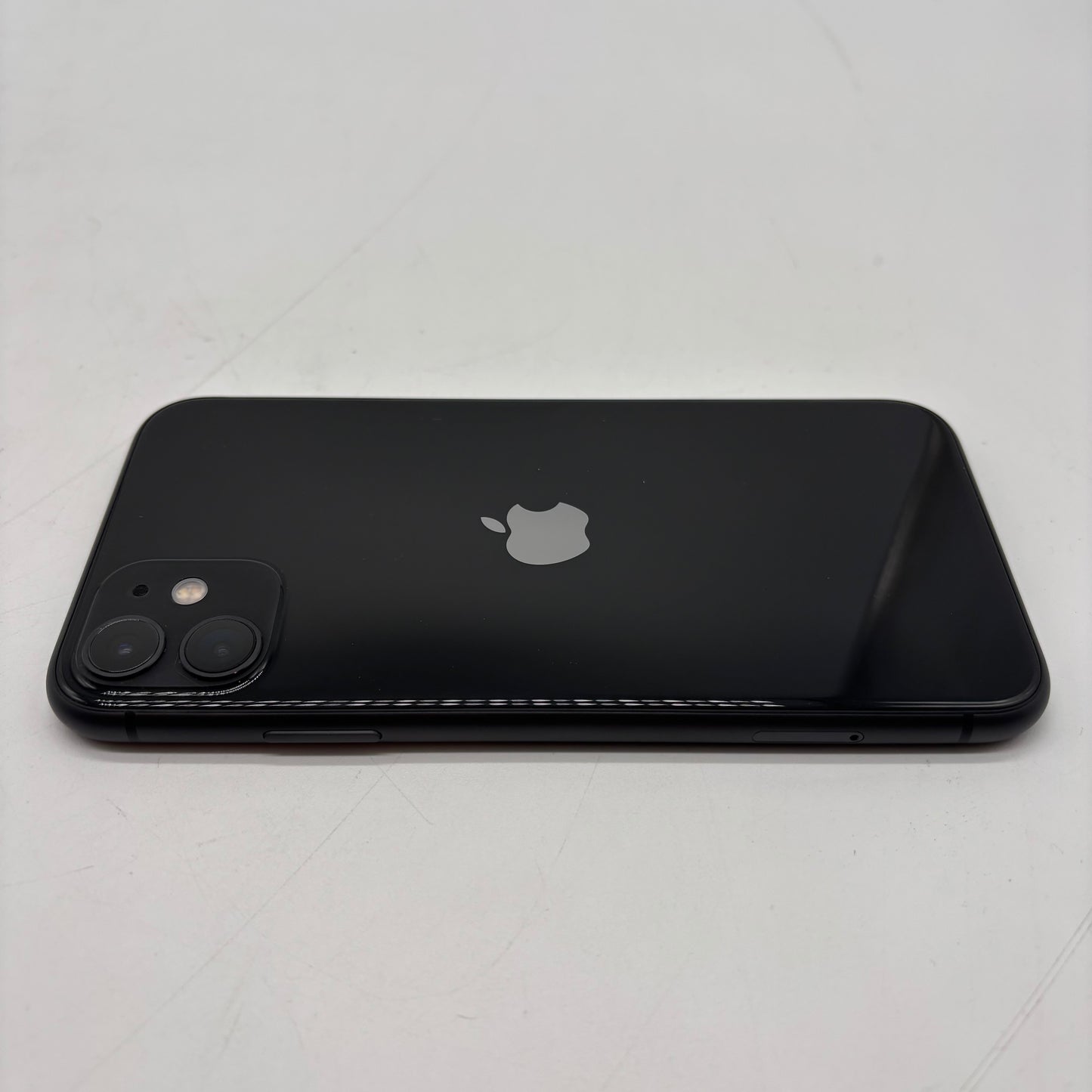 Unlocked Apple iPhone 11 64GB Black MH8D3LL/A