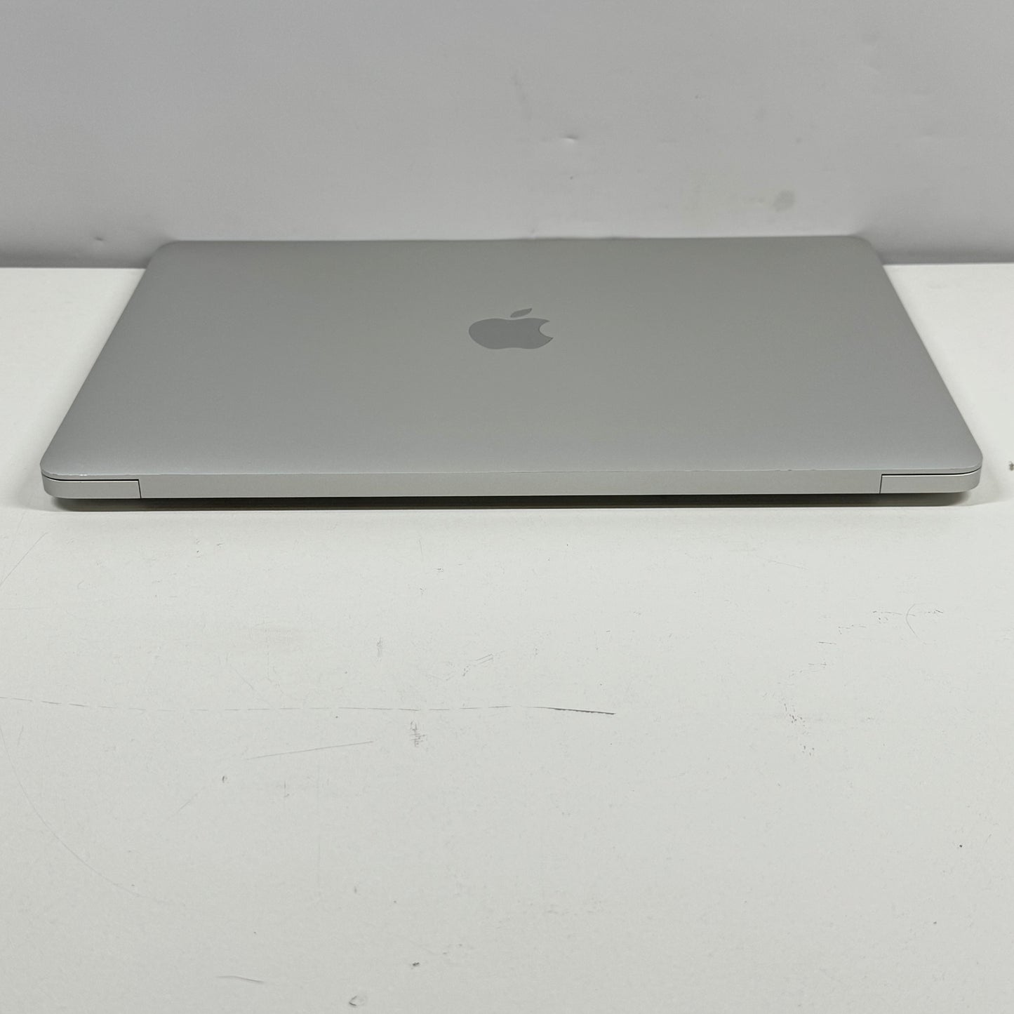 2019 Apple MacBook Air 13" i5 1.6GHz 16GB RAM 256GB SSD Silver A1932