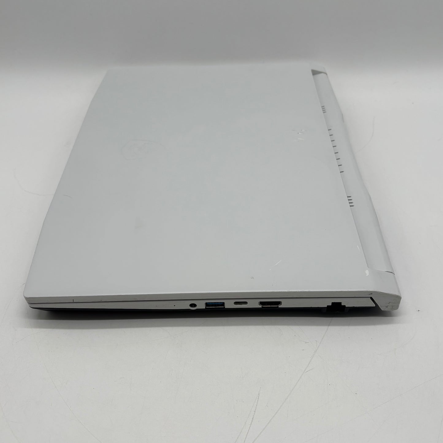 MSI Sword 15 A11UD 15.6" i7-11800H 2.3GHz 8GB RAM 512GB SSD GeForce RTX 3050 Ti