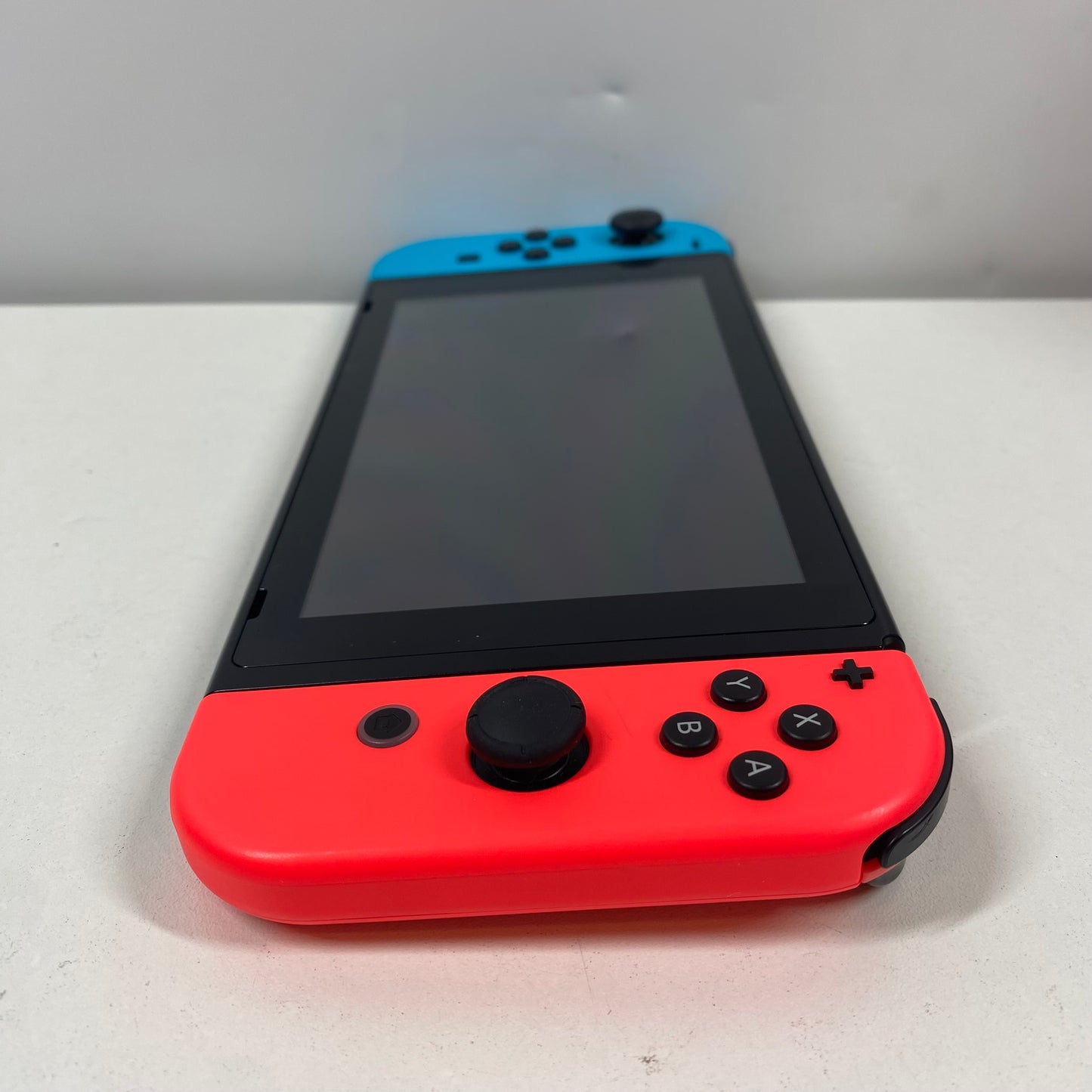 Nintendo Switch v2 Video Game Console HAC-001(-01)  Red/Blue