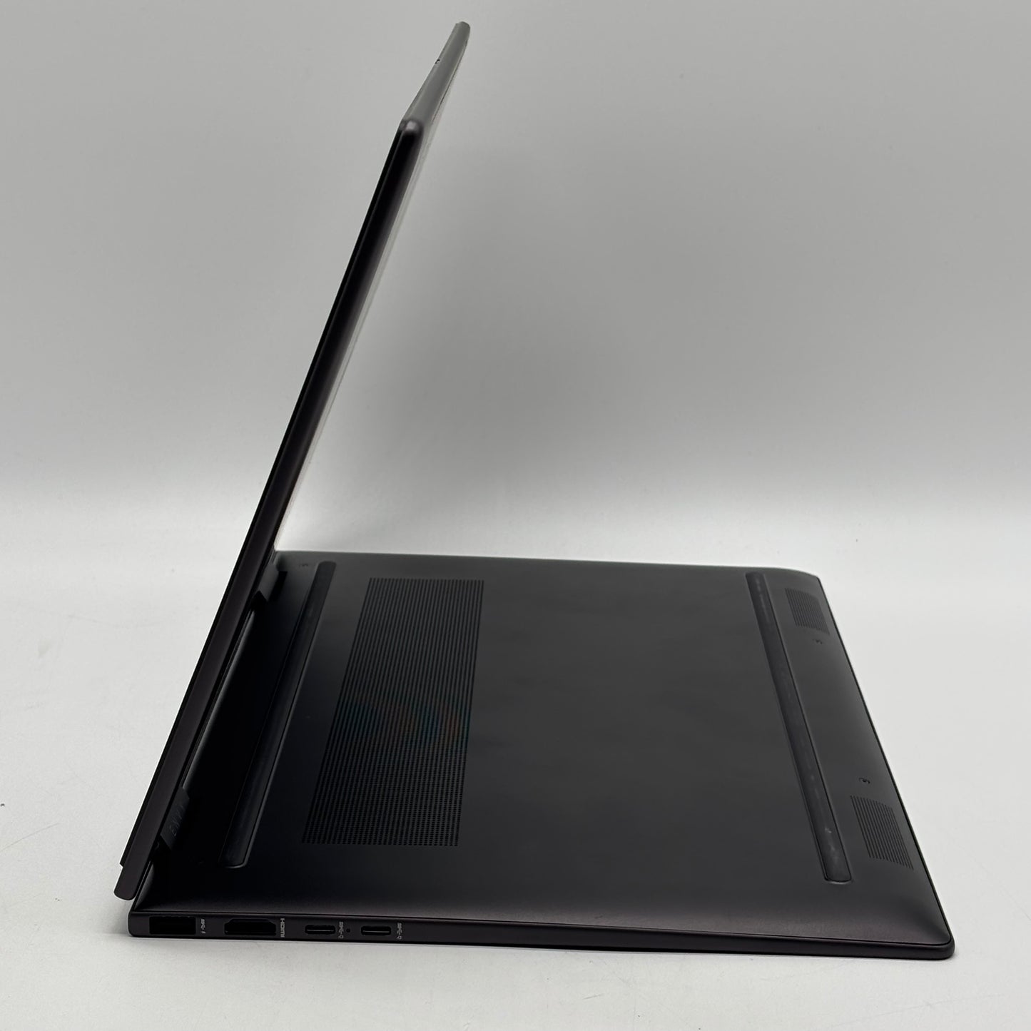 HP Envy x360 15-FH0013DX 15.6" Ryzen 5 7530U 2.0GHz 8GB RAM 256GB SSD 2 in 1 Laptop