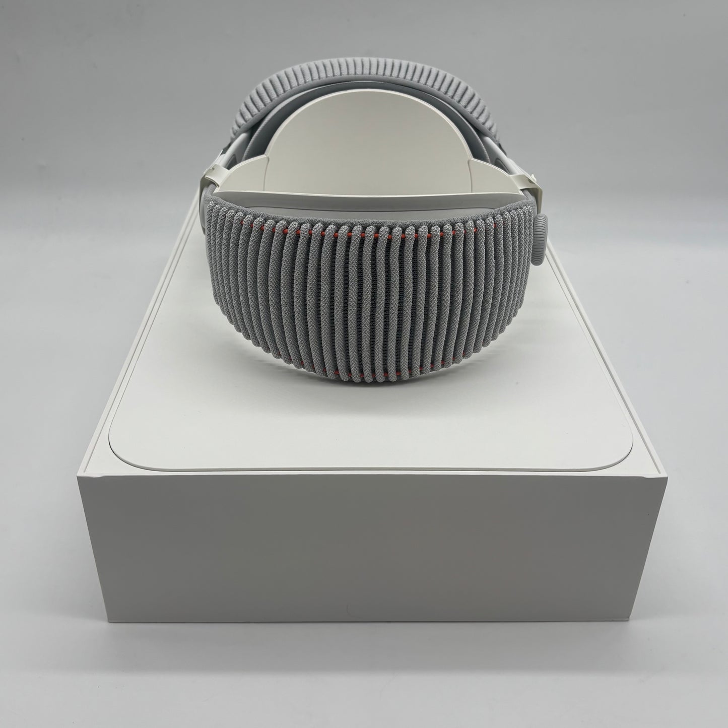 Apple Vision Pro M2 1TB 33W Dual Loop Band M MQLA3LL/A