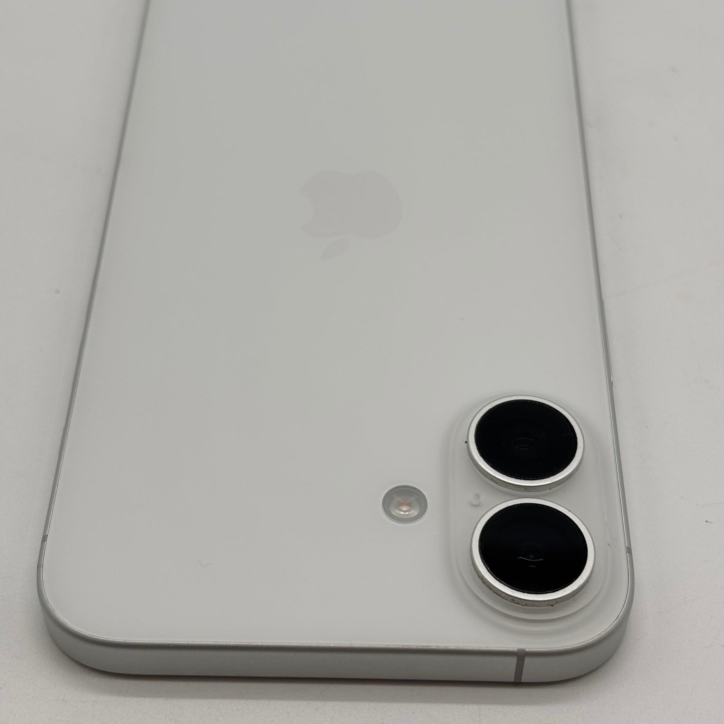 T-Mobile Apple iPhone 16 Plus 128GB White MXUU3LL/A