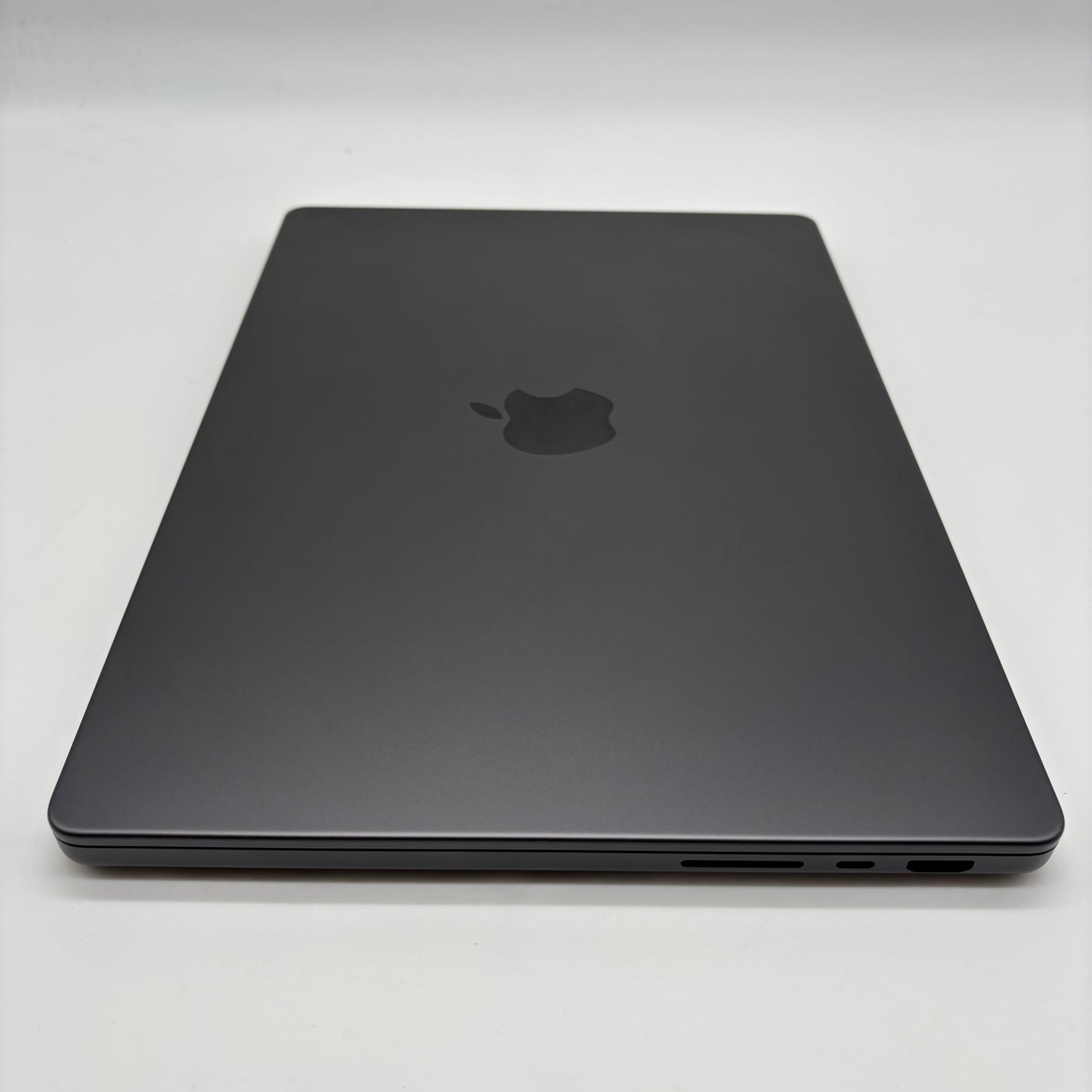 2023 Apple MacBook Pro 14" M3 Max 30 Core 4.0GHz 36GB RAM 1TB SSD A2992