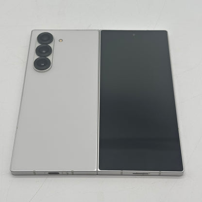 Unlocked Samsung Galaxy Z Fold6 12GB RAM 512GB SM-F956U1 Silver Shadow